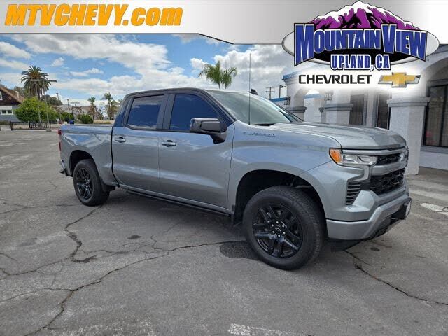 2025 CHEVROLET Silverado