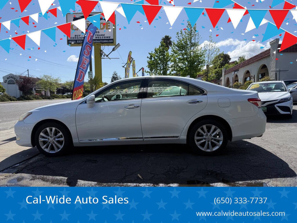 2011 LEXUS ES