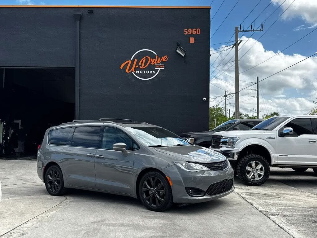 2020 CHRYSLER Pacifica