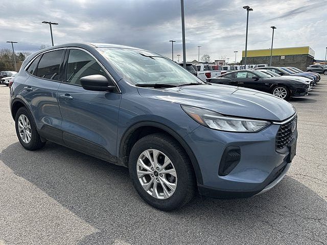 2024 FORD Escape