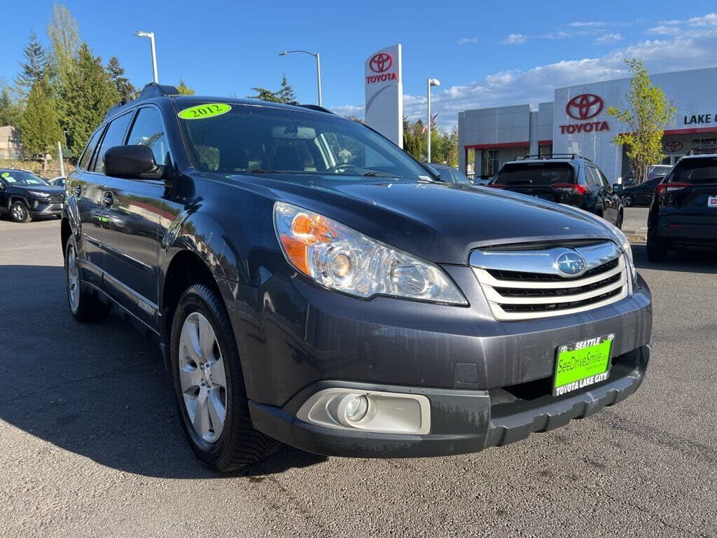 2012 SUBARU Outback