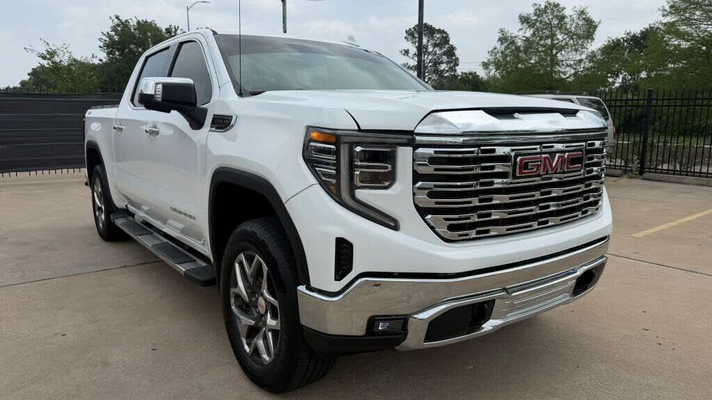 2023 GMC Sierra