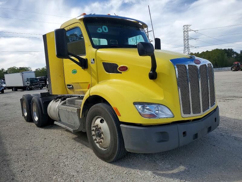 2017 PETERBILT 579
