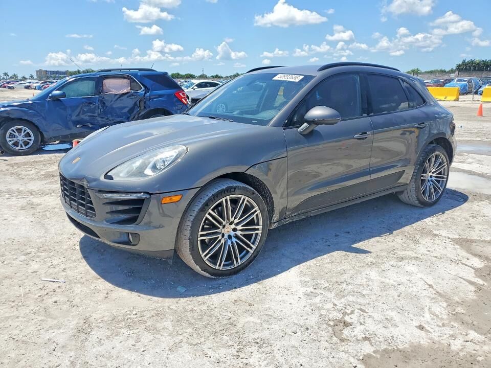 2016 PORSCHE Macan