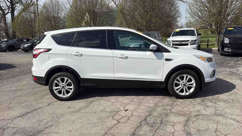2017 FORD Escape