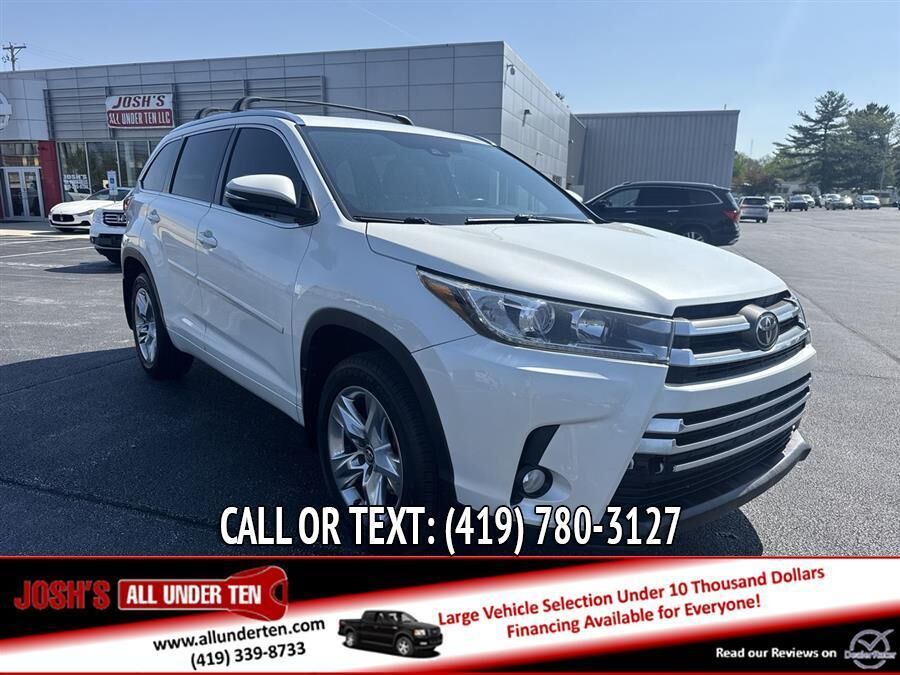 2017 TOYOTA Highlander
