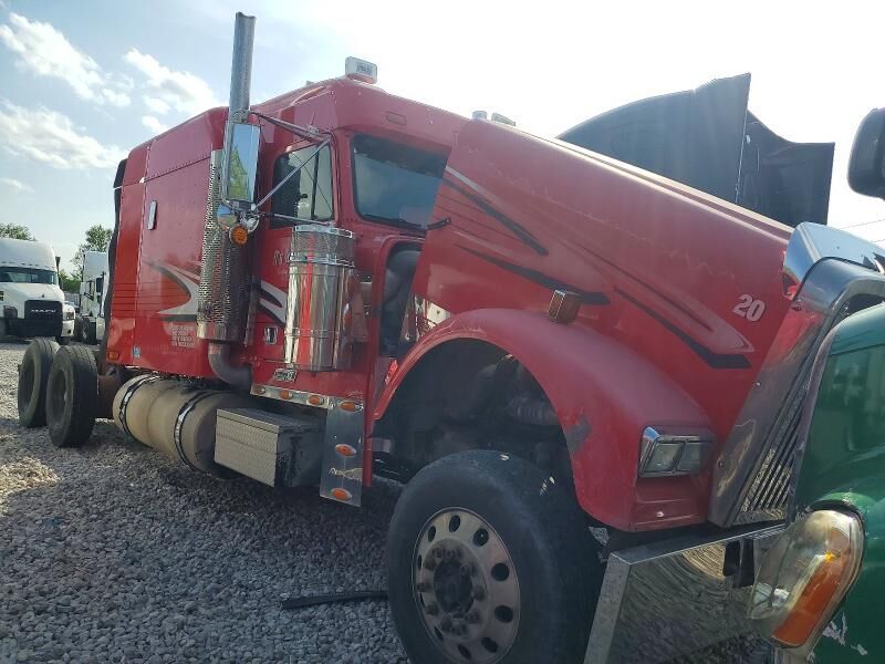 2007 FREIGHTLINER FLD132