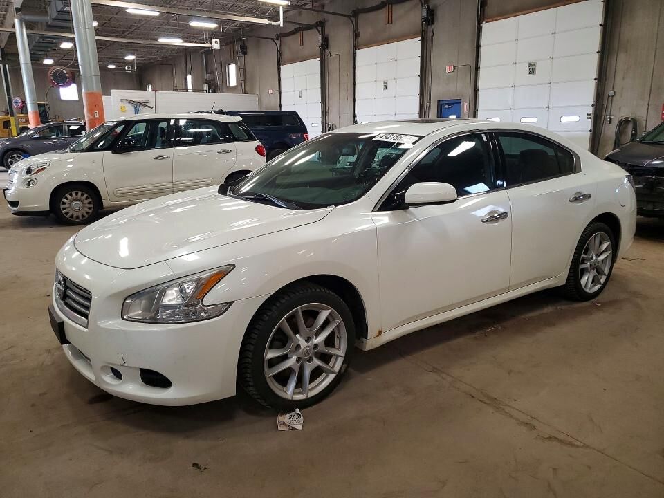 2014 NISSAN Maxima