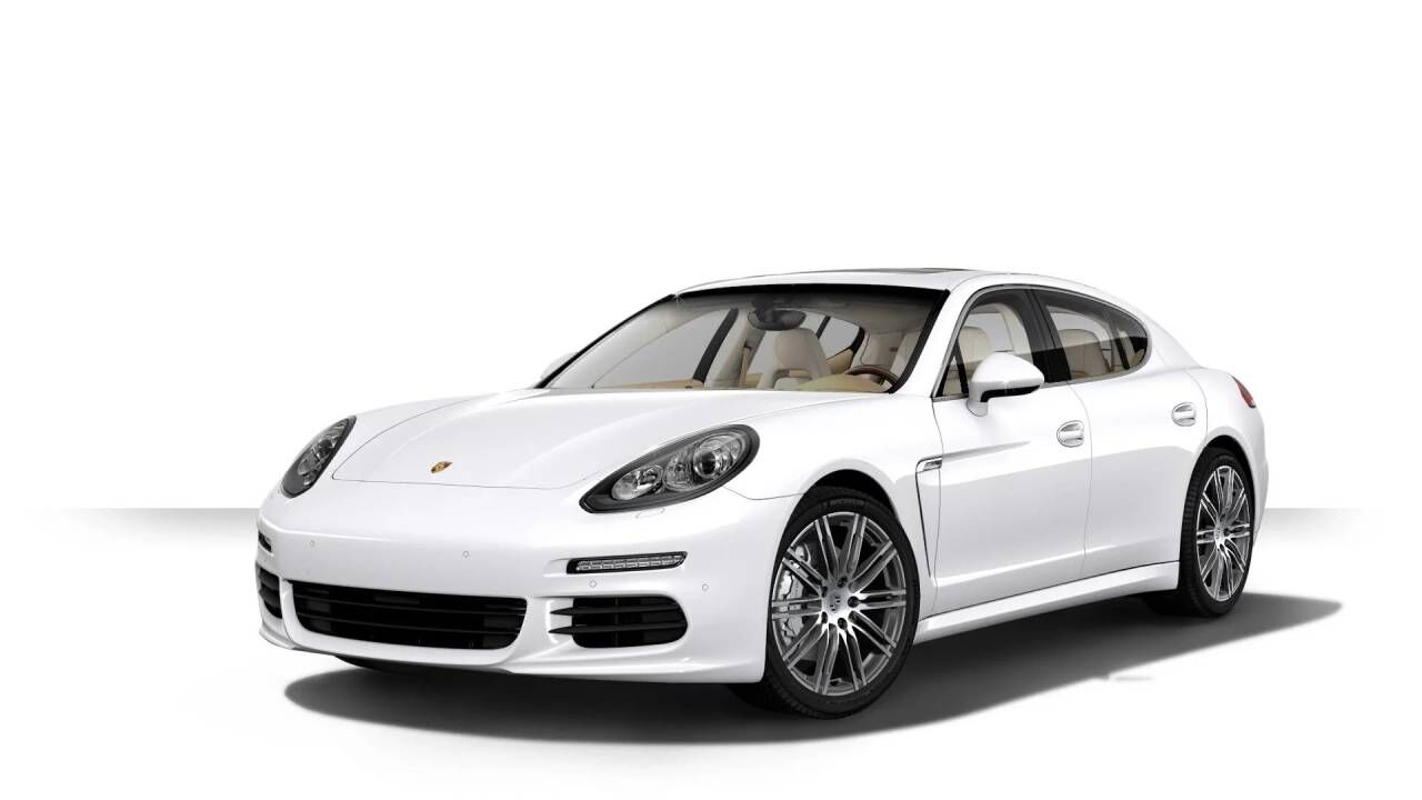 2016 PORSCHE Panamera