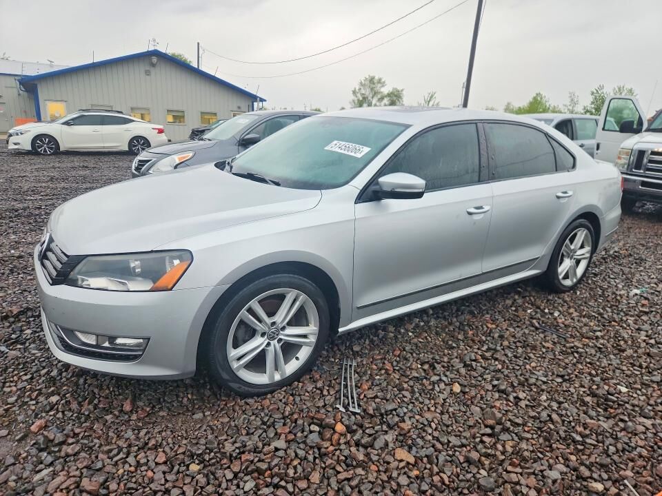 2014 VOLKSWAGEN Passat