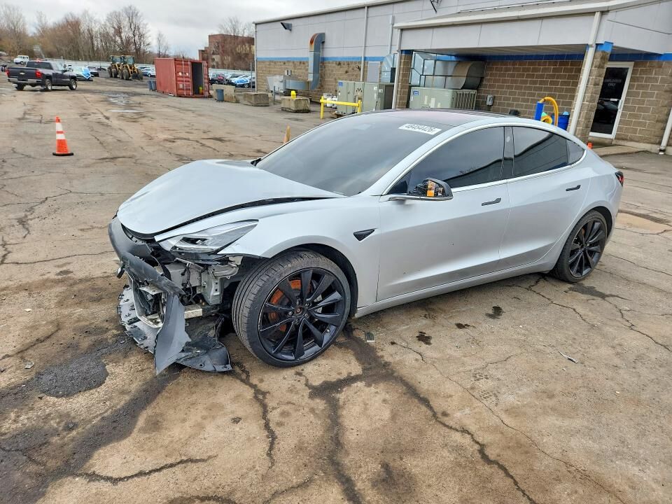 2018 TESLA Model 3