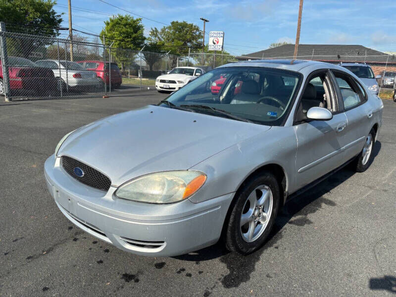 2004 FORD Taurus