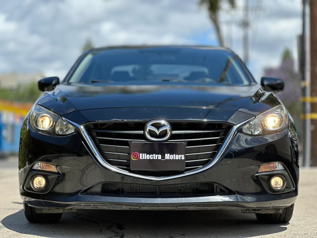 2015 MAZDA Mazda3