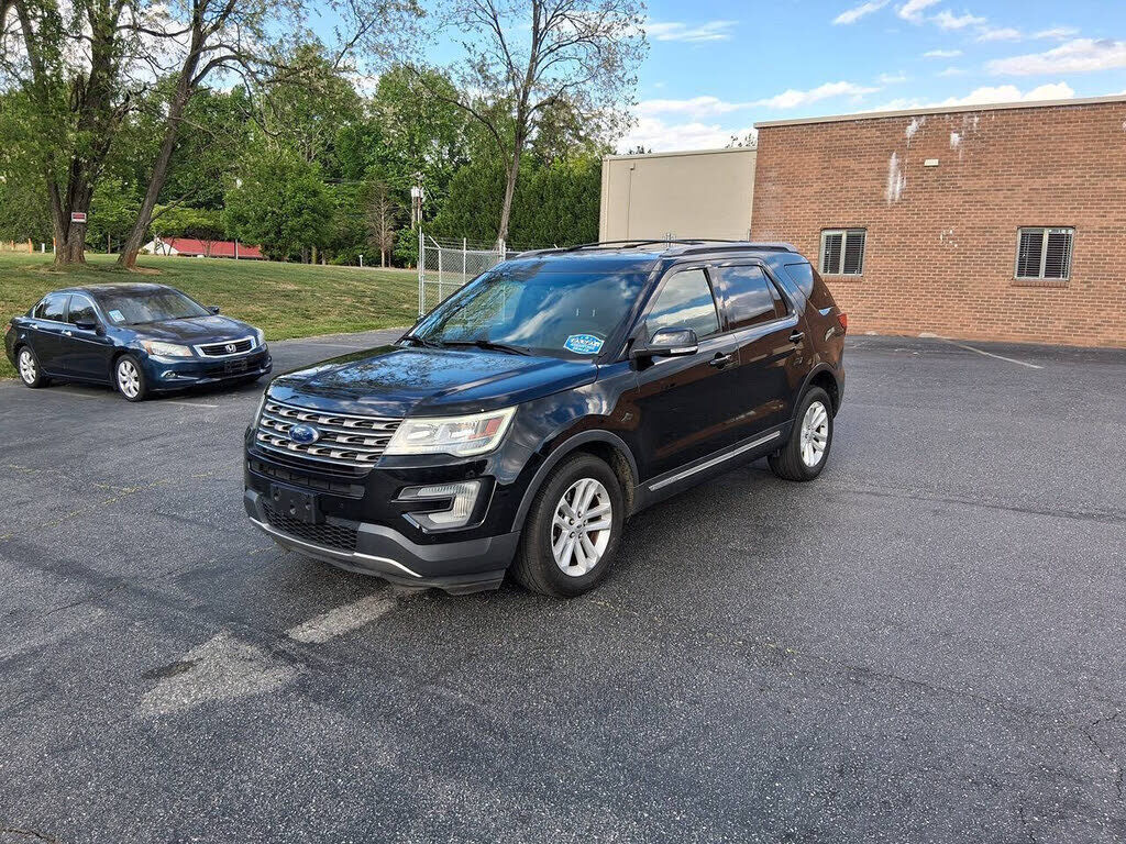 2017 FORD Explorer
