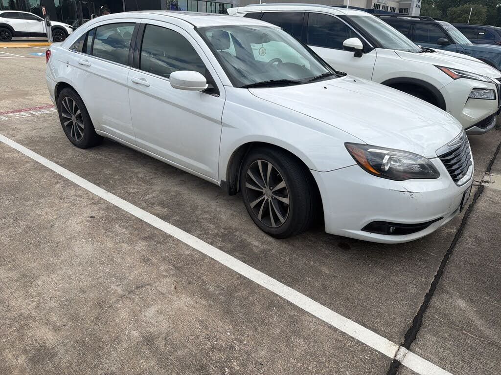 2014 CHRYSLER 200