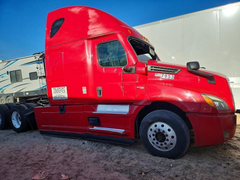 2021 FREIGHTLINER New Cascadia 126" Sleepercab
