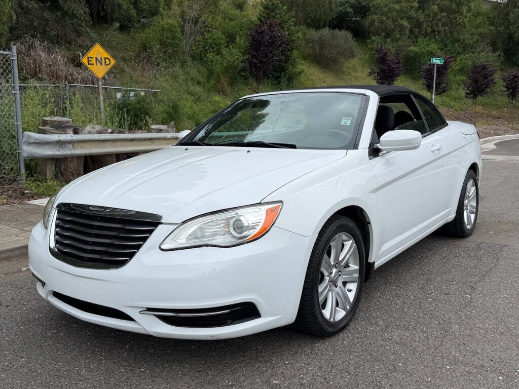 2012 CHRYSLER 200