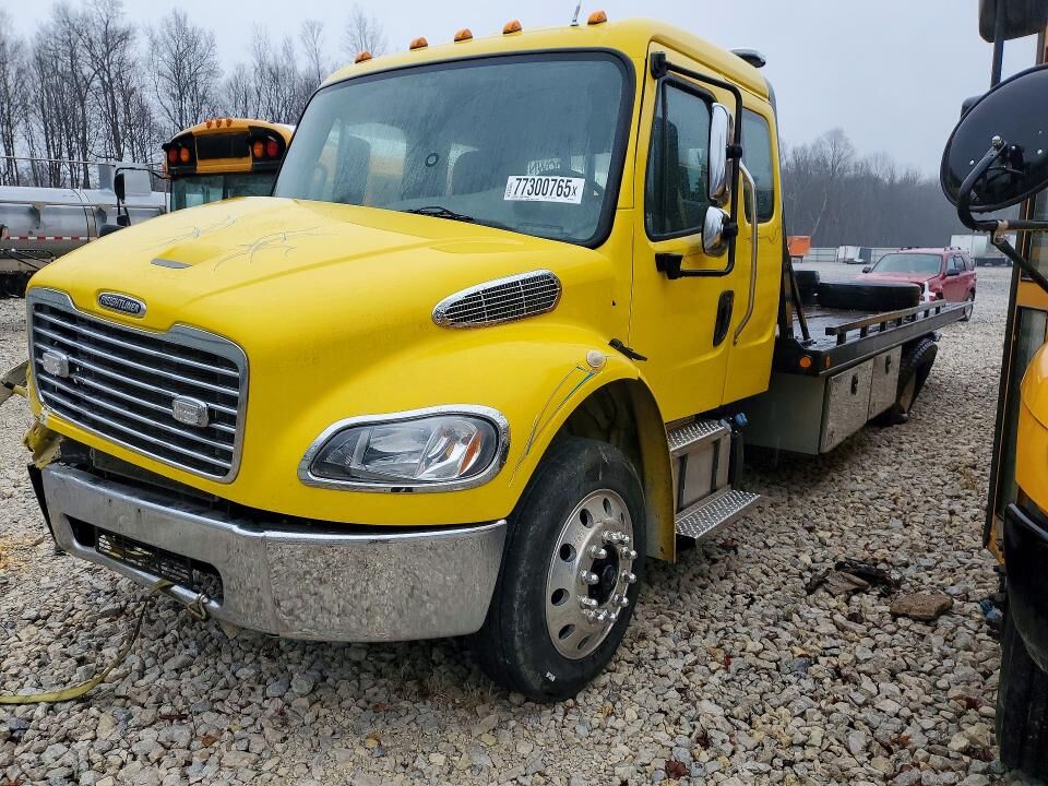 2022 FREIGHTLINER M2