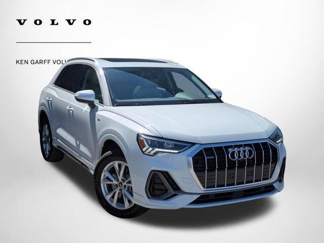2022 AUDI Q3