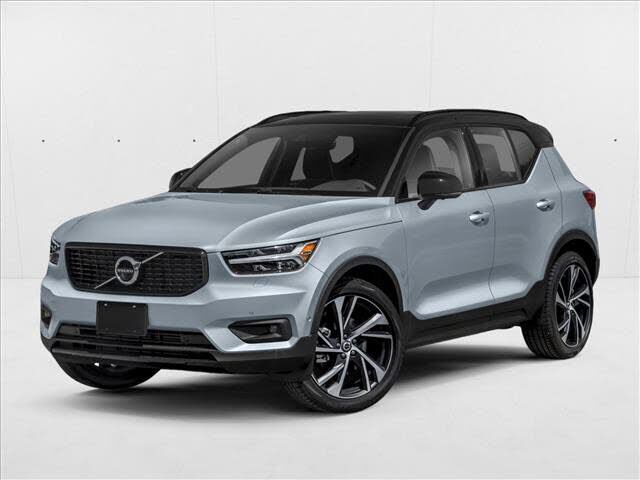 2022 VOLVO XC40