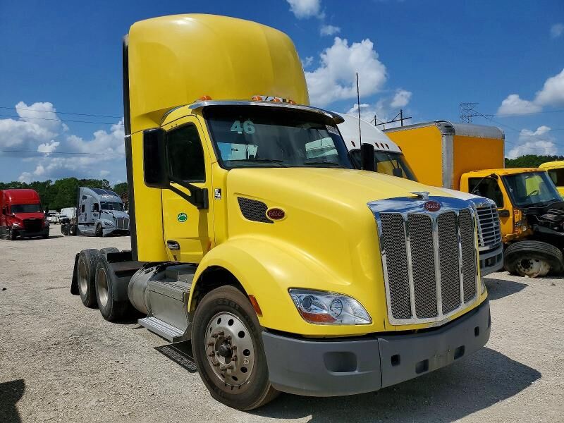 2017 PETERBILT 579