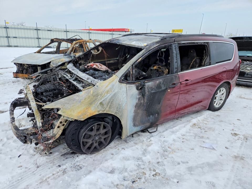 2020 CHRYSLER Voyager