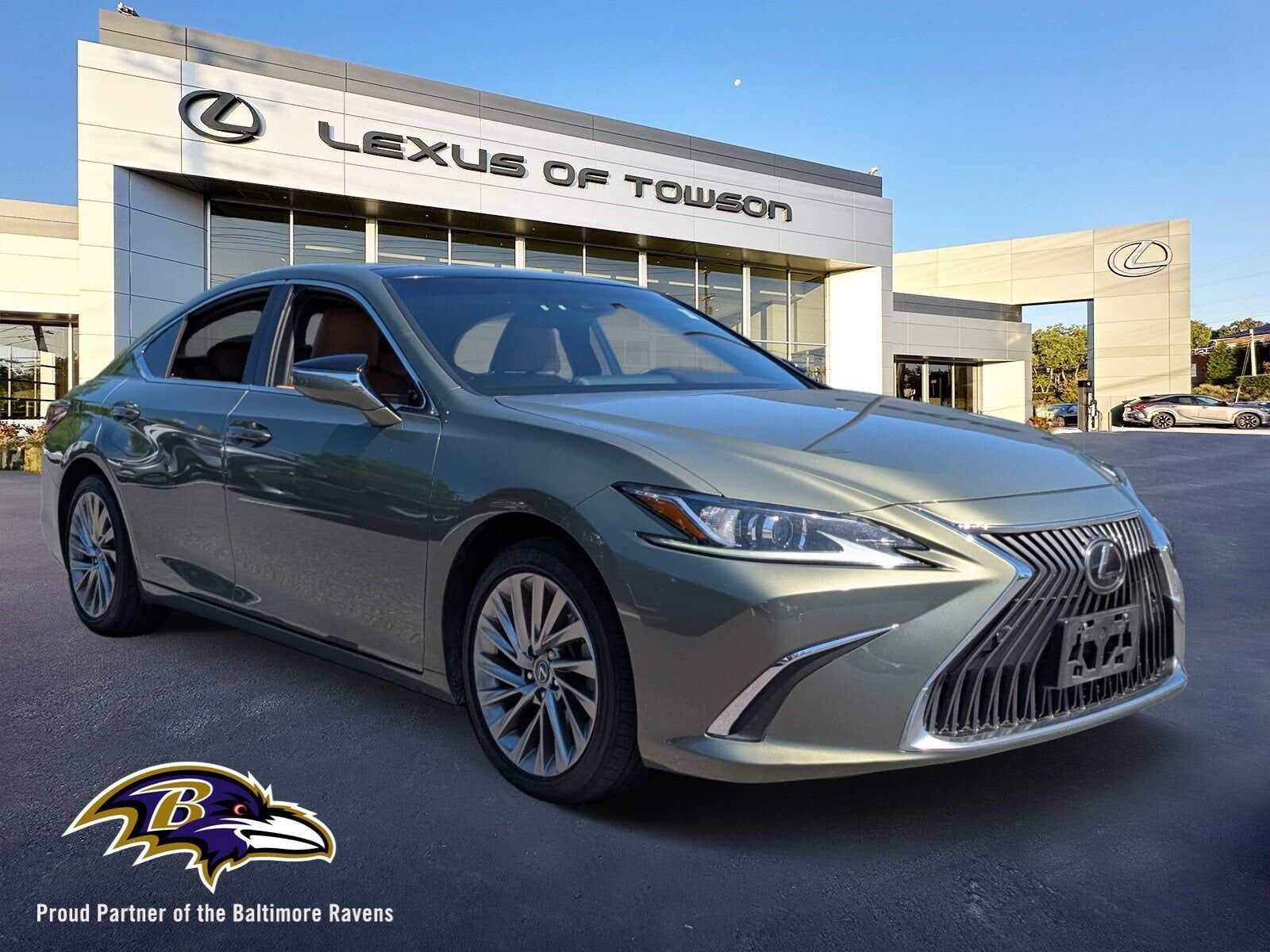 2019 LEXUS ES