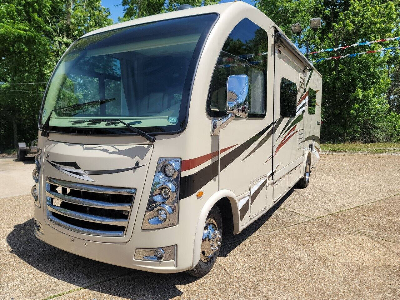 2018 FORD E-450