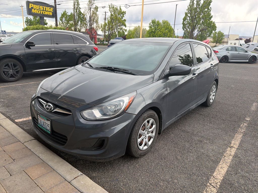 2013 HYUNDAI Accent