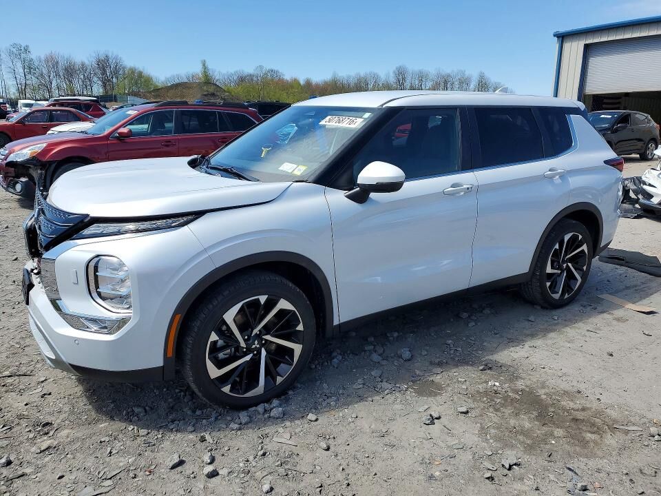 2024 MITSUBISHI Outlander