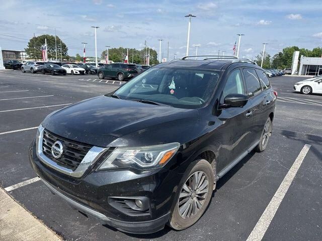 2017 NISSAN Pathfinder