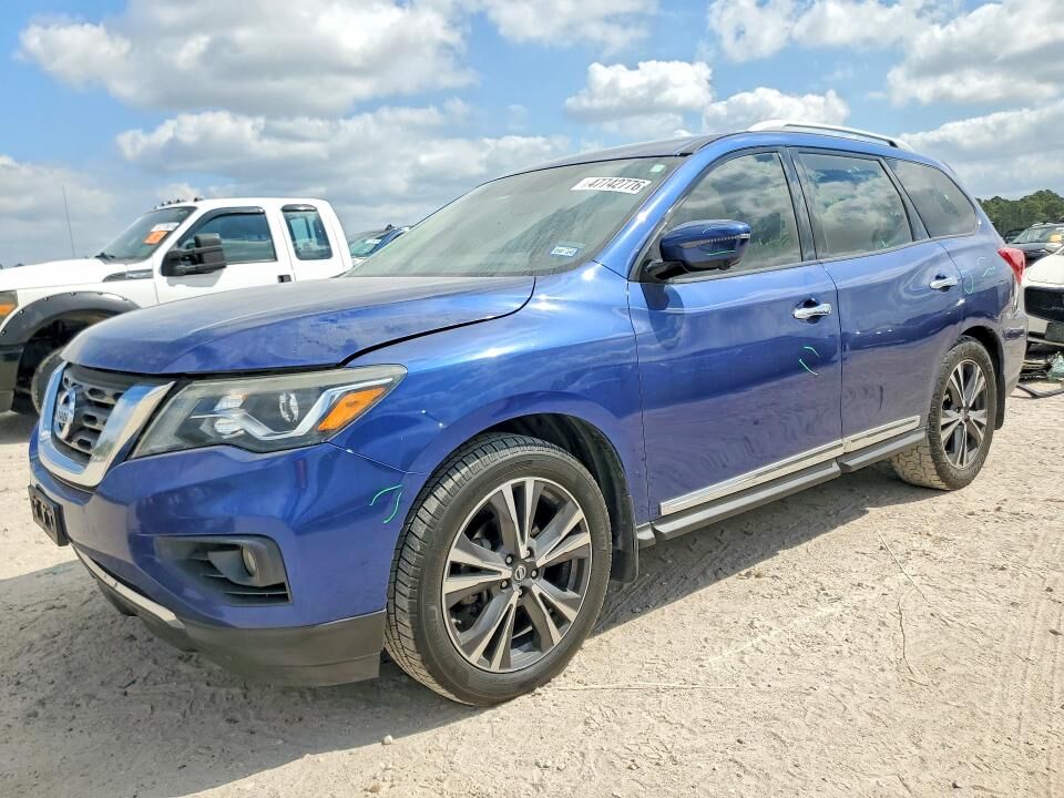 2017 NISSAN Pathfinder