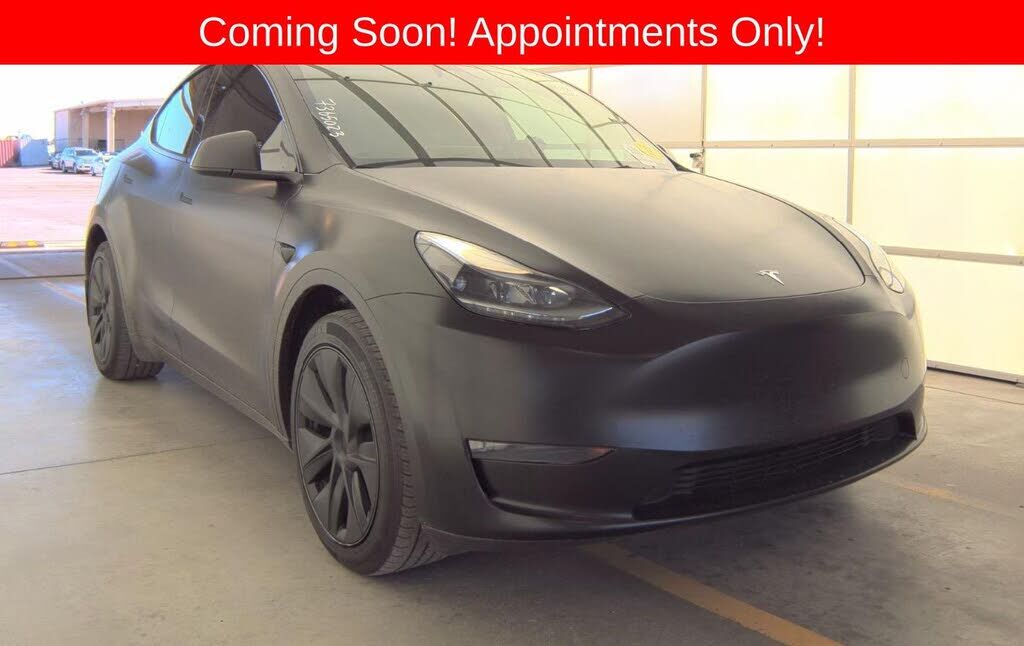 2024 TESLA Model Y