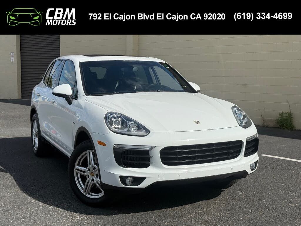 2015 PORSCHE Cayenne