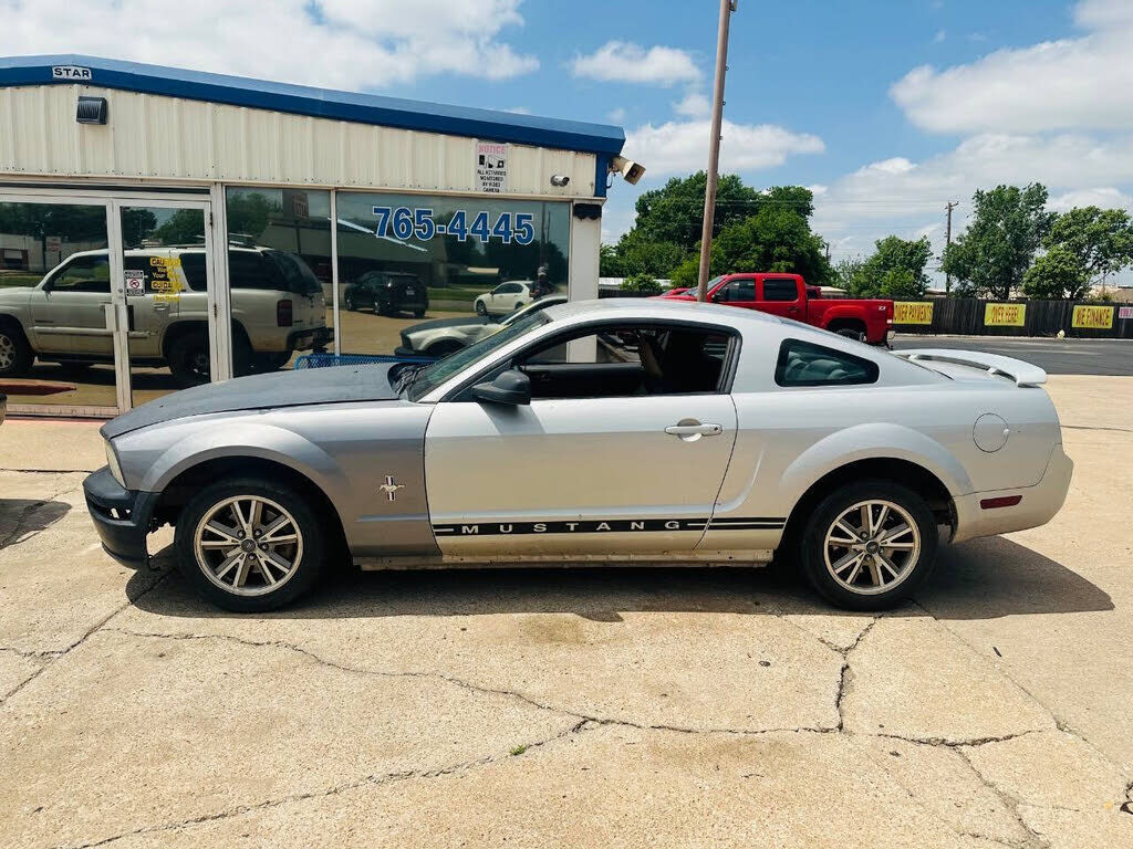 2005 FORD Mustang
