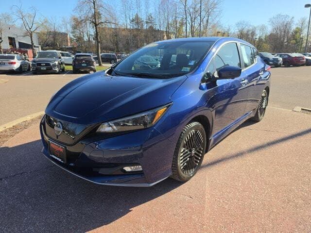 2025 NISSAN Leaf