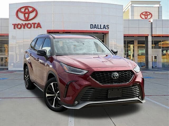 2022 TOYOTA Highlander