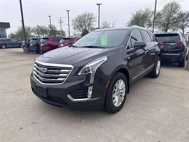 2017 CADILLAC XT5