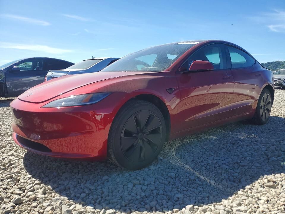 2025 TESLA Model 3