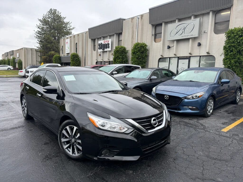 2017 NISSAN Altima