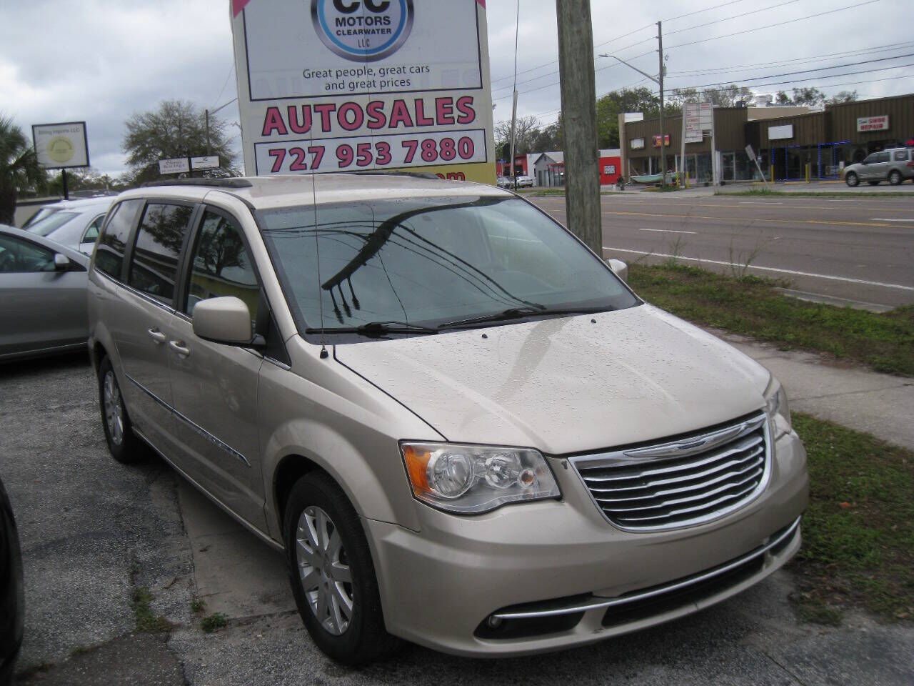 2016 CHRYSLER Town and Country
