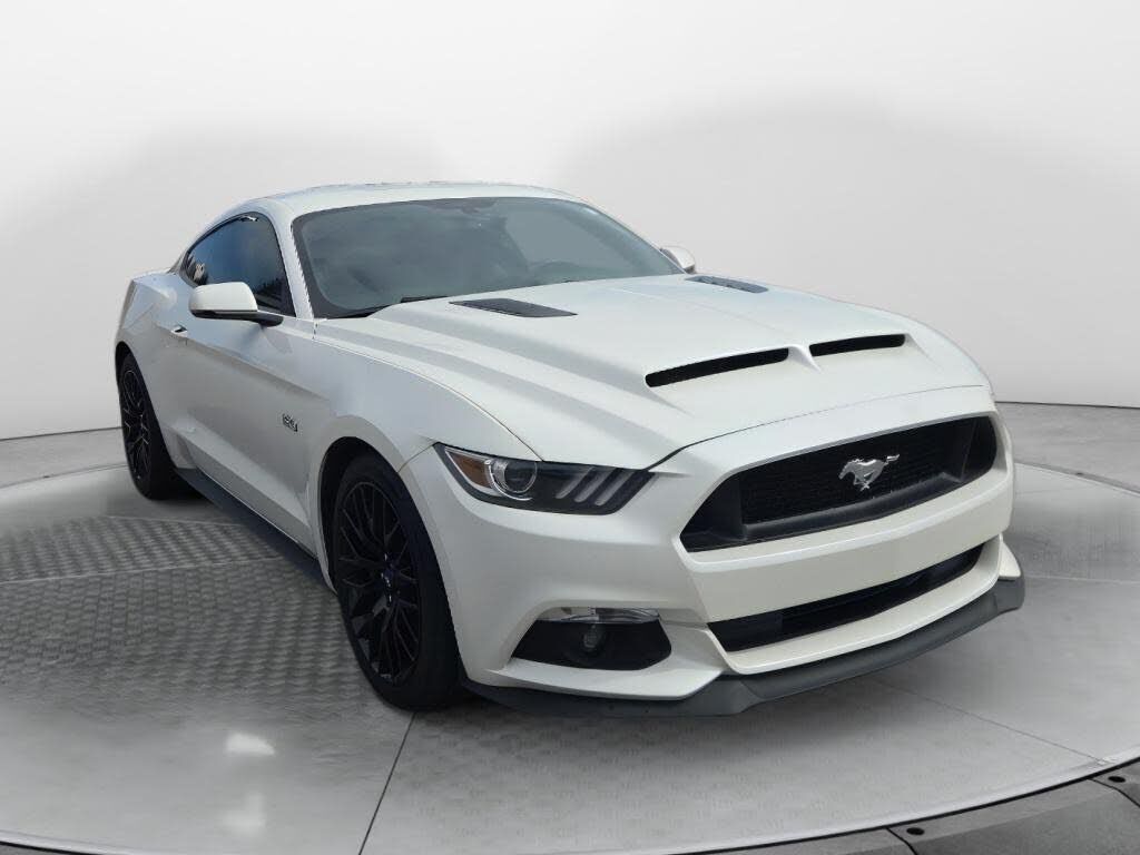 2017 FORD Mustang