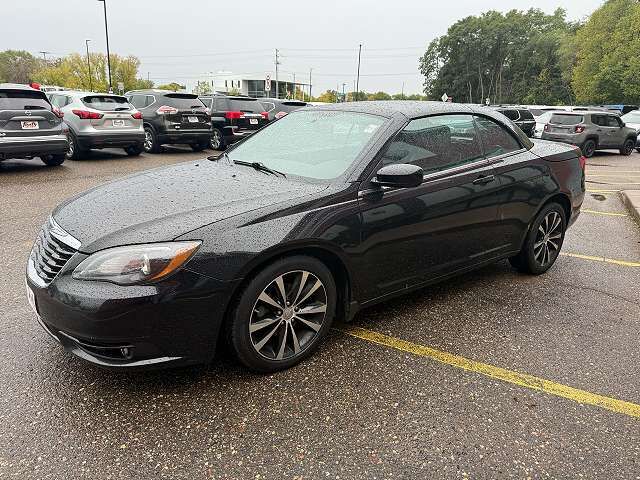 2011 CHRYSLER 200