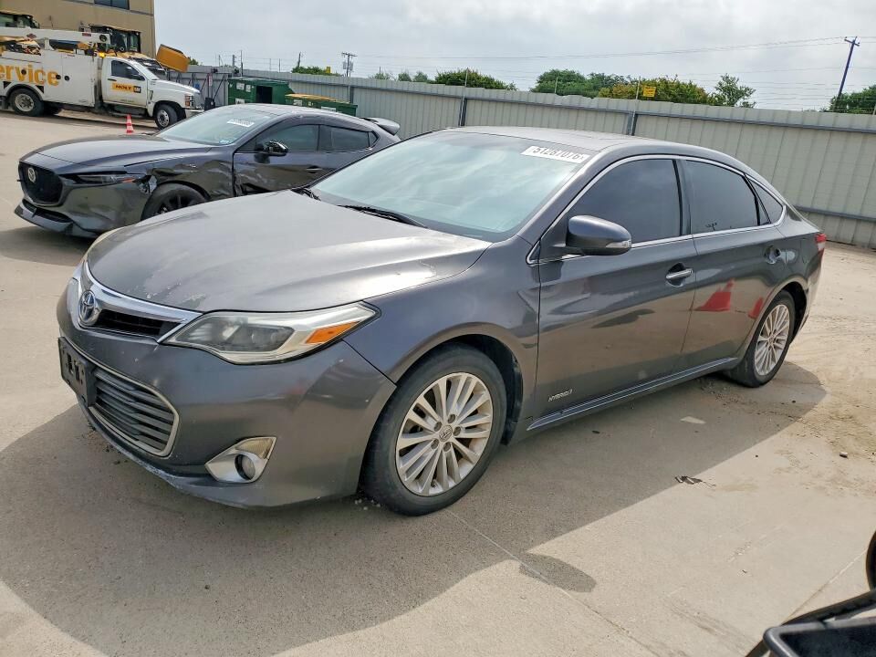 2013 TOYOTA Avalon