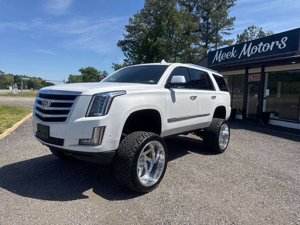 2017 CADILLAC Escalade