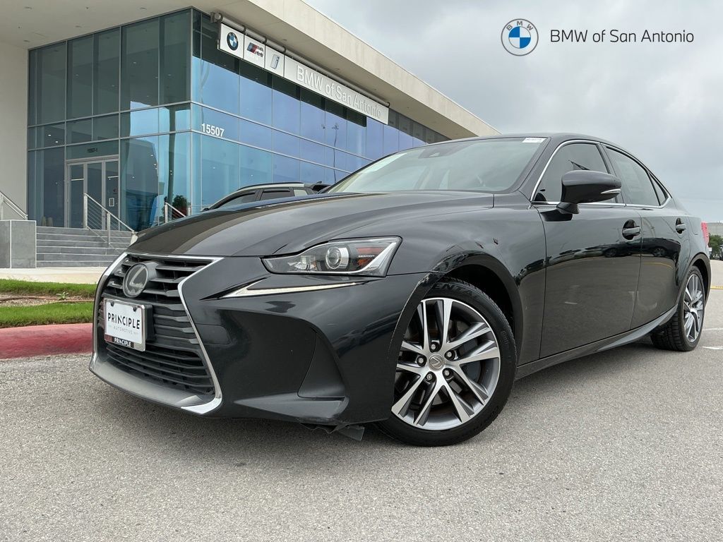 2018 LEXUS IS