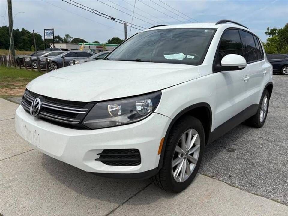 2017 VOLKSWAGEN Tiguan
