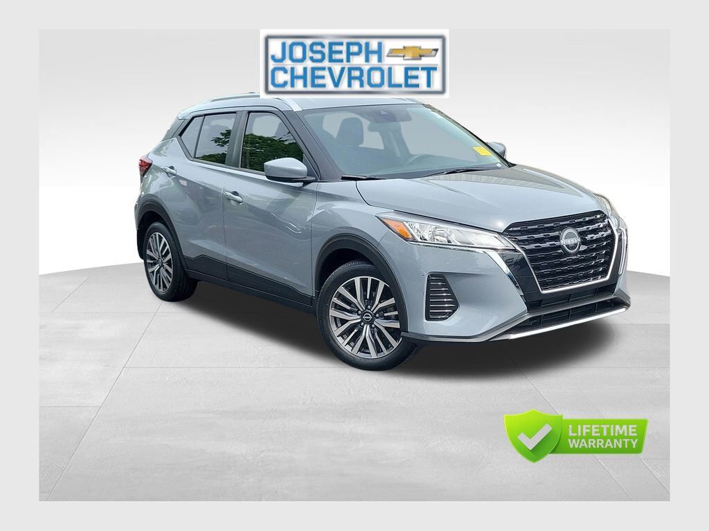 2023 NISSAN Kicks