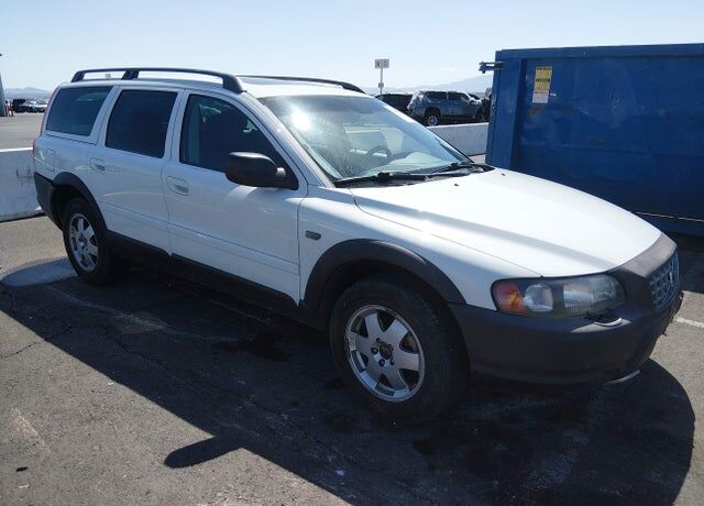 2004 VOLVO XC70