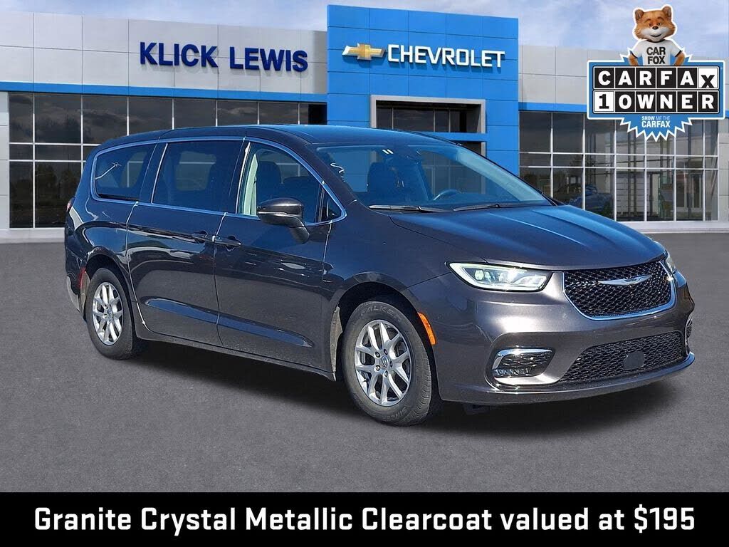 2023 CHRYSLER Pacifica